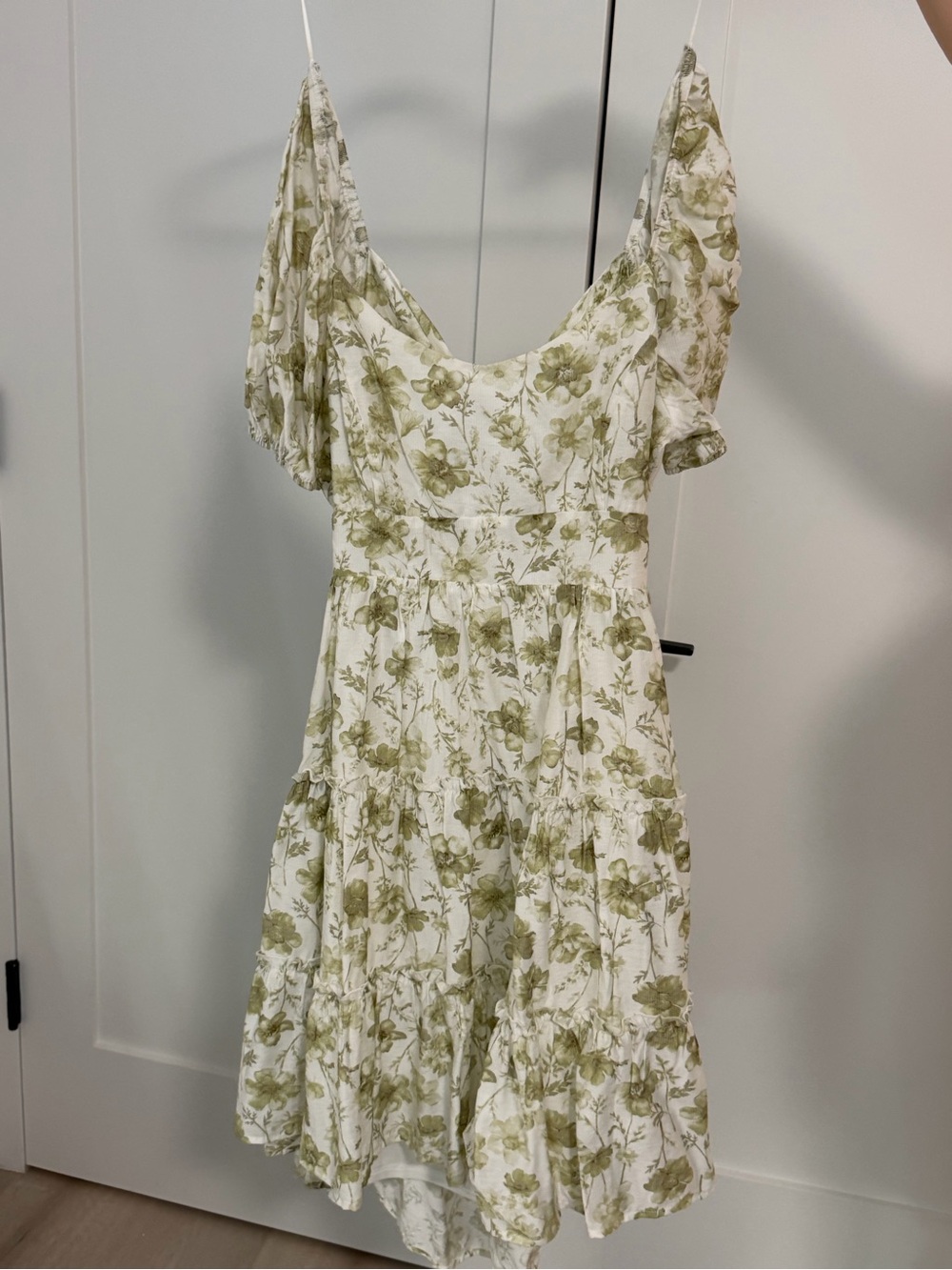 mine White & Olive Green Floral One-Shoulder Tiered Midi Dress